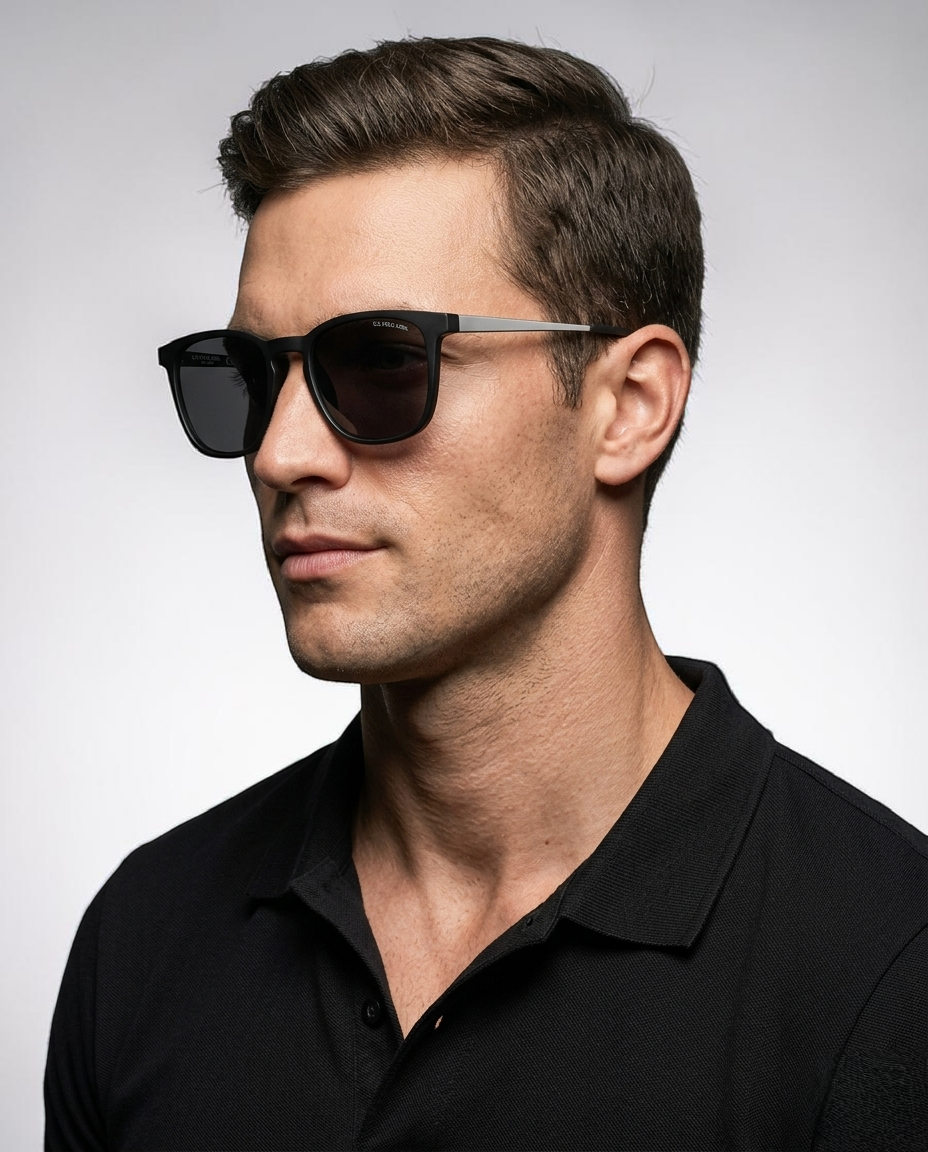 MINIMALIST KEYHOLE SUNGLASSES
Serial PA3105-0000A