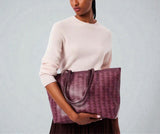 Large Zely Grained Tote & Pouch