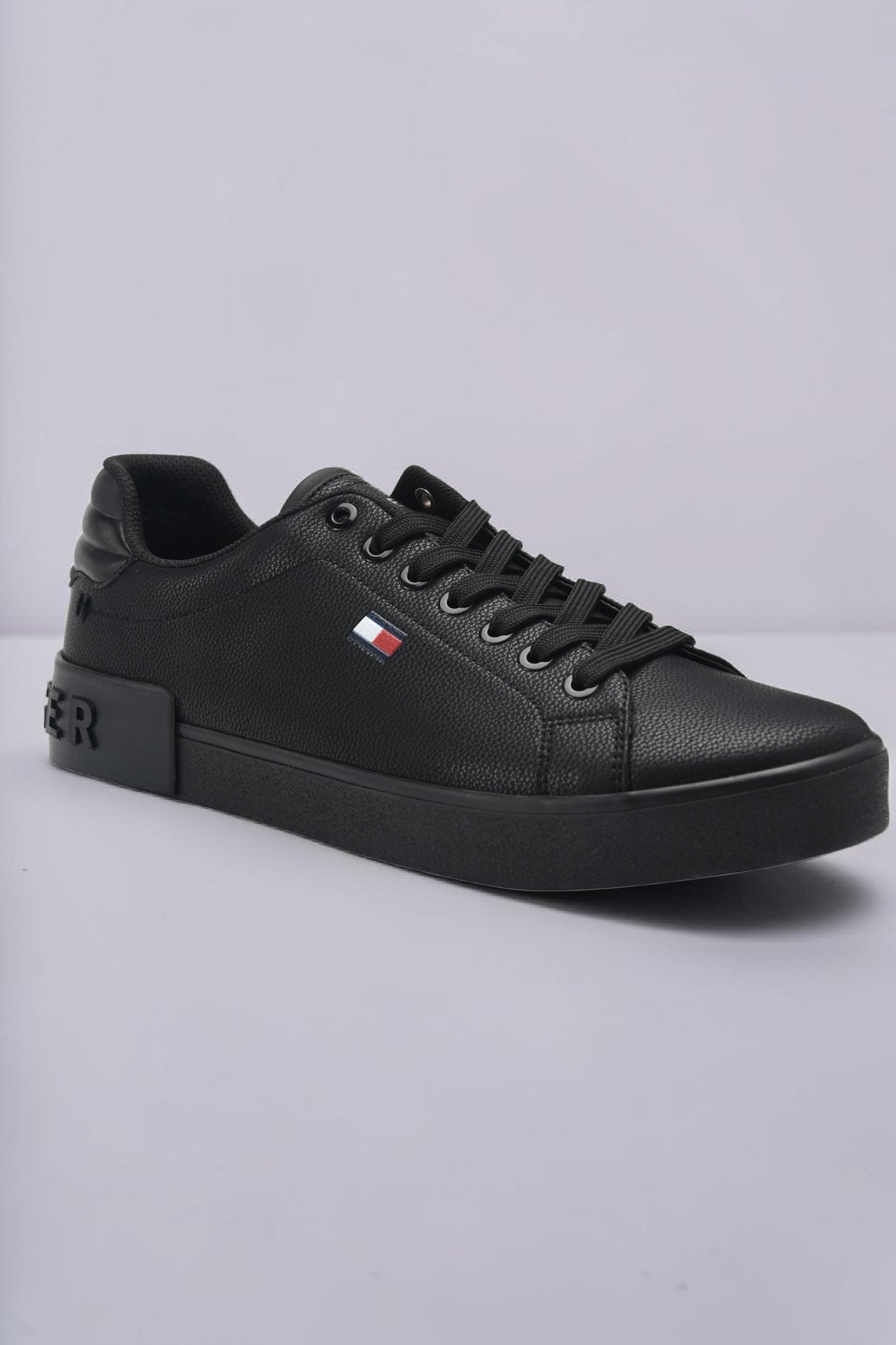 TOMMY HILFIGER shoes 10685590