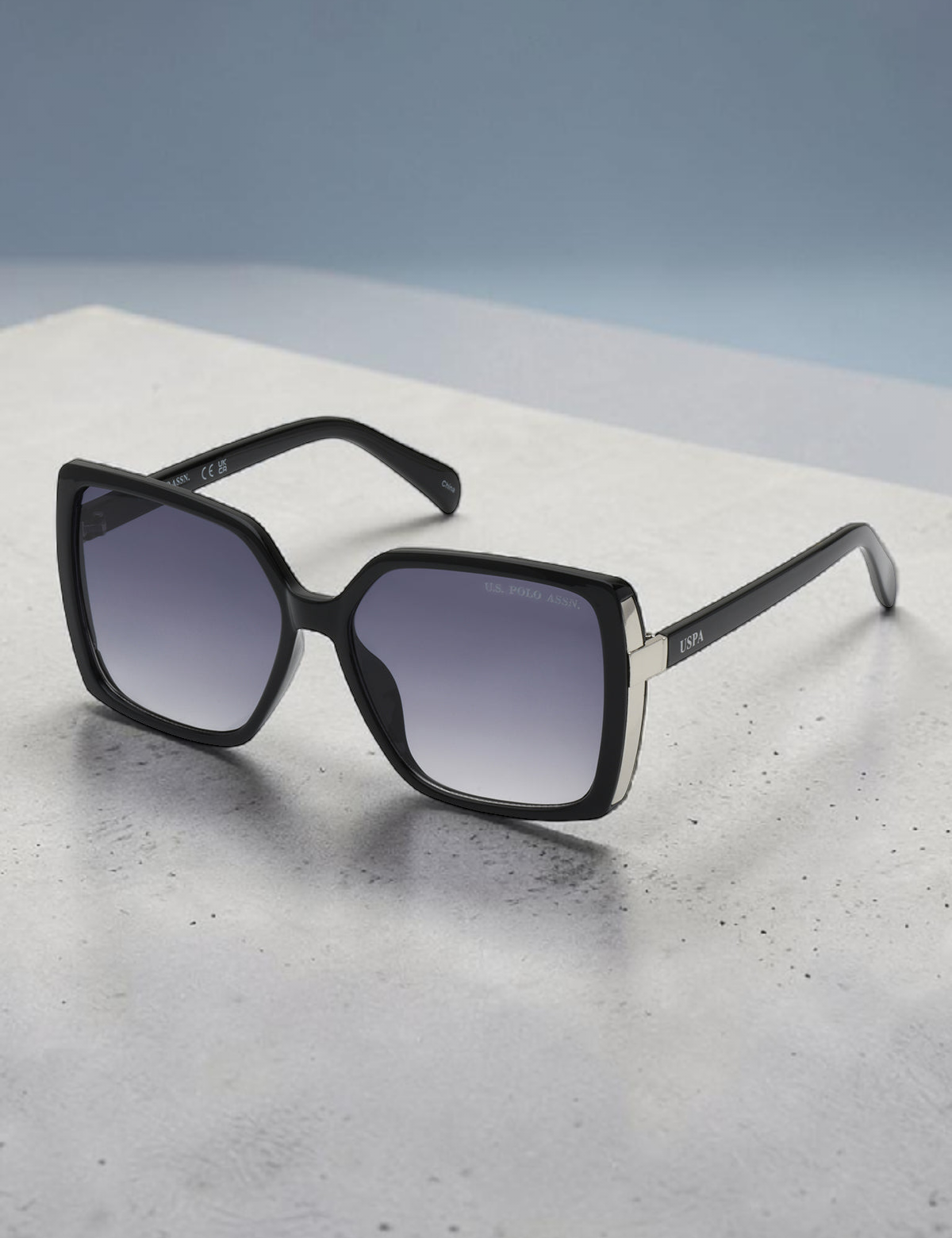LADIES SQUARE GRADIENT SUNGLASSES  Serial PA5136-0000A