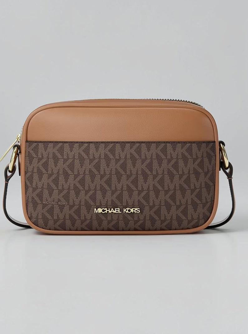 Jet Set Travel Signature Logo Camera Crossbody Bag,35S6STVC1V