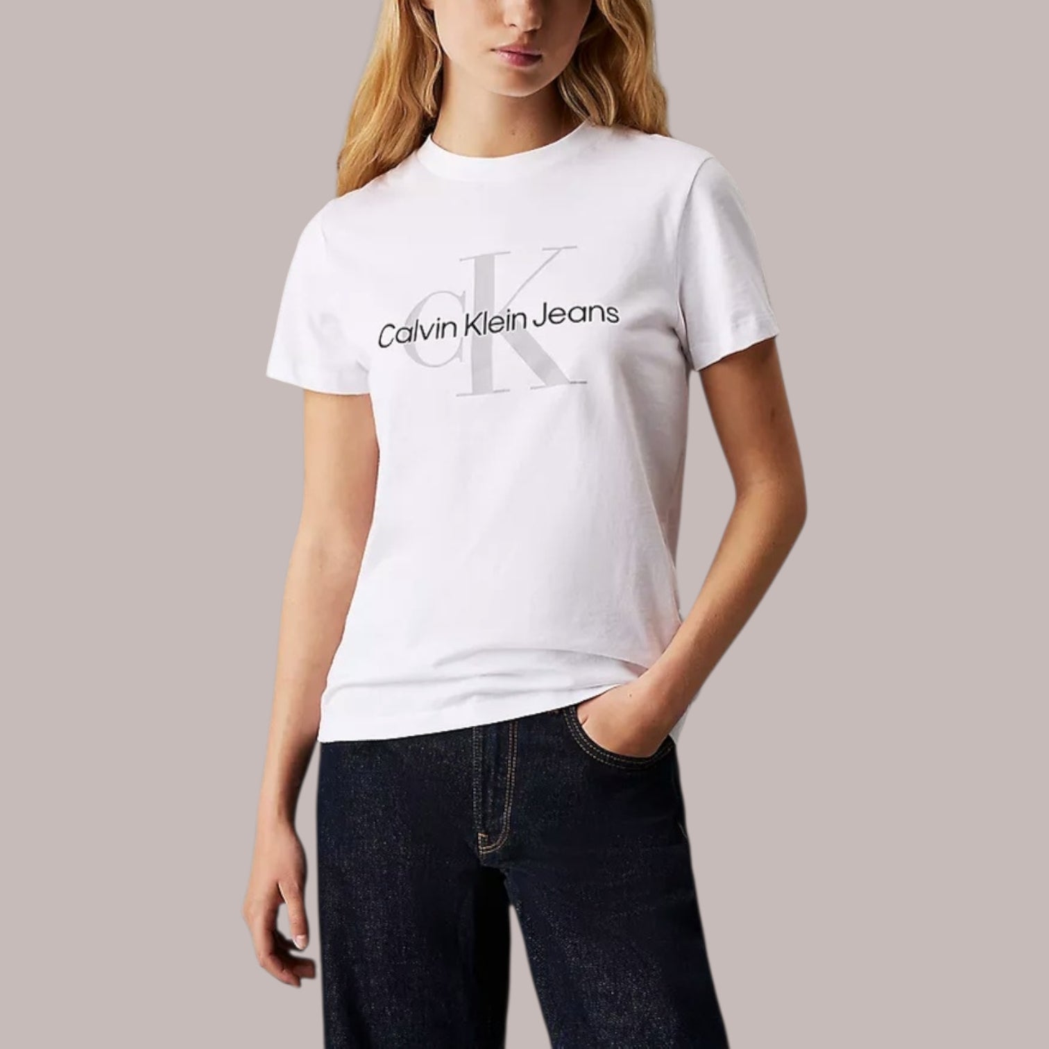 Standard Logo Relaxed T-Shirt