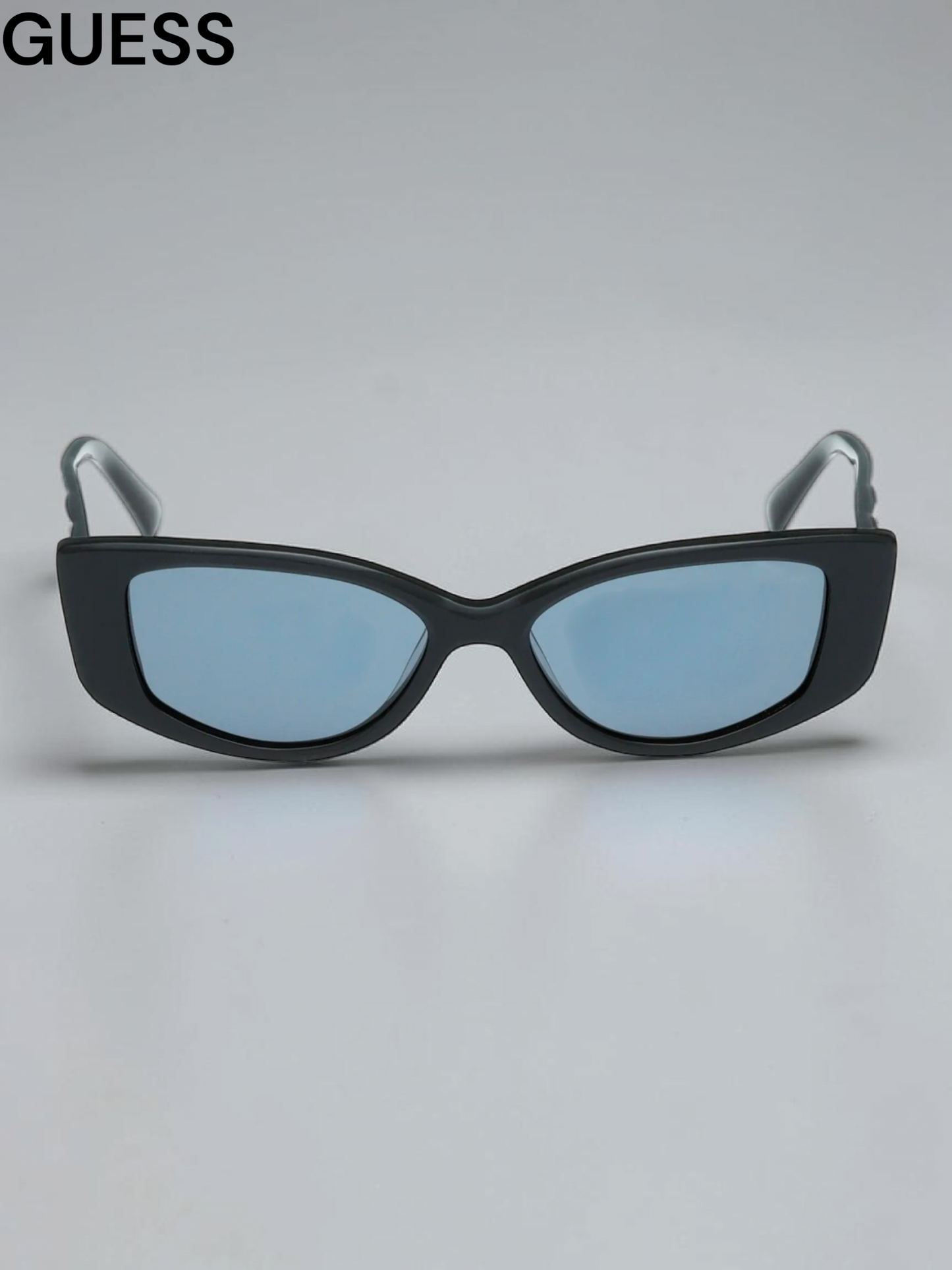 Guess 59mm Navigator Sunglasses