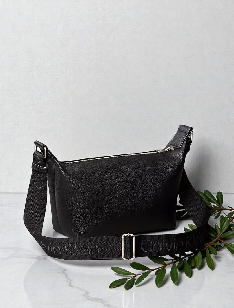 C.K Ultralight Shoulder Bag 4K3131G