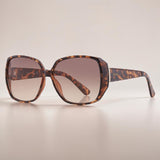 Guess 
Brown Gradient Butterfly Ladies Sunglasses
Item No. GF0426 53F 61