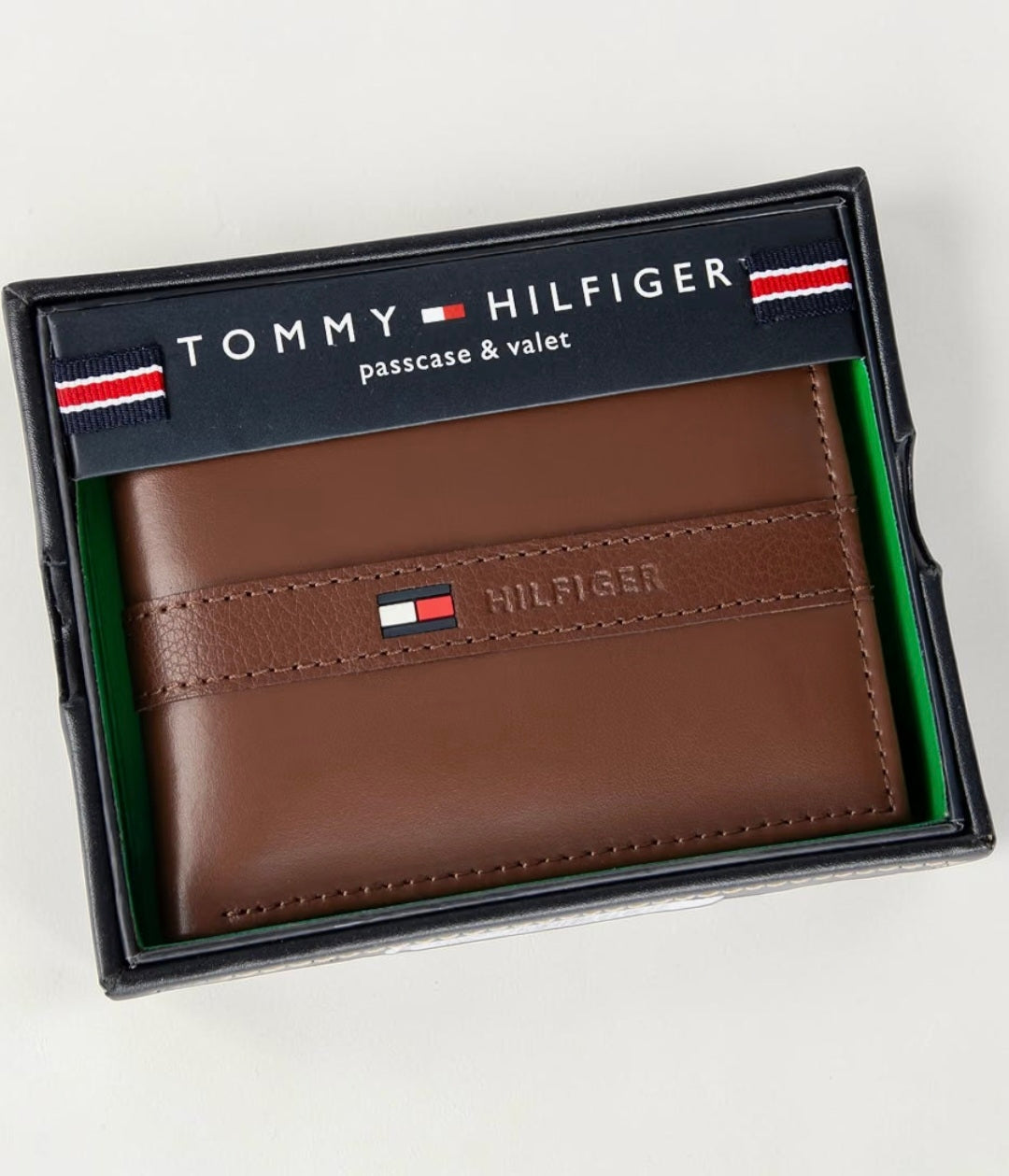 Tommy Hilfiger Men's leather wallet