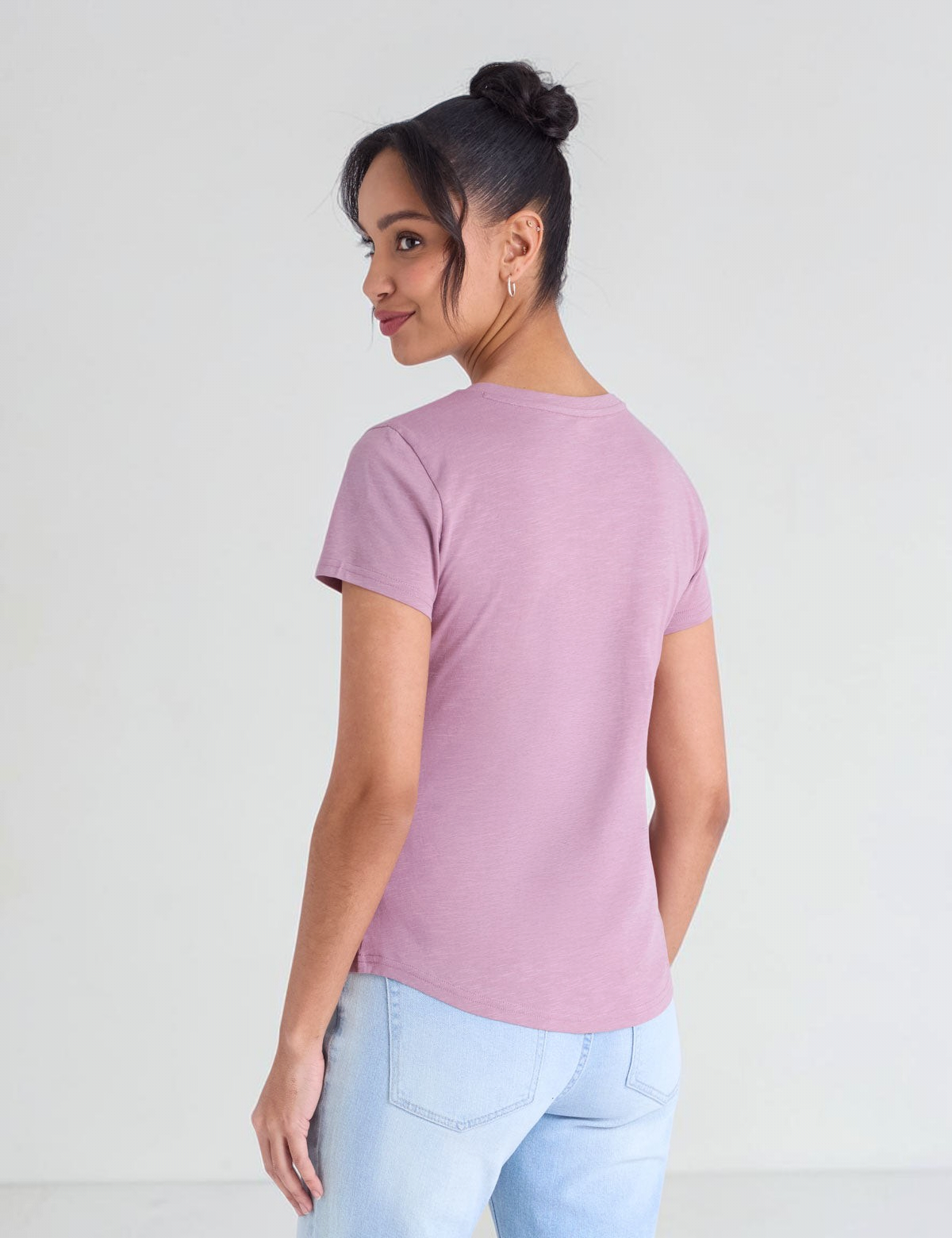 Immediate OMBRE V-NECK STRONE PRINT T-SHIRT 21T0090