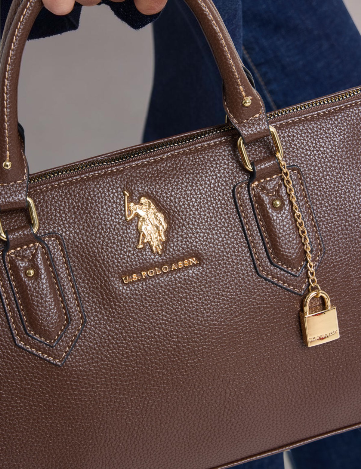 Immediate LOCK CHAIN SATCHEL BAG WITH CROSSBODY STRAP،27V0063-AA00A ()