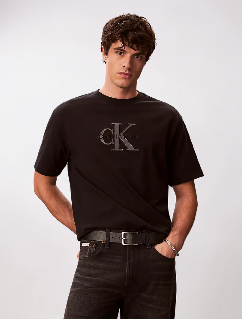 Monologo Outline Graphic Classic T-Shirt